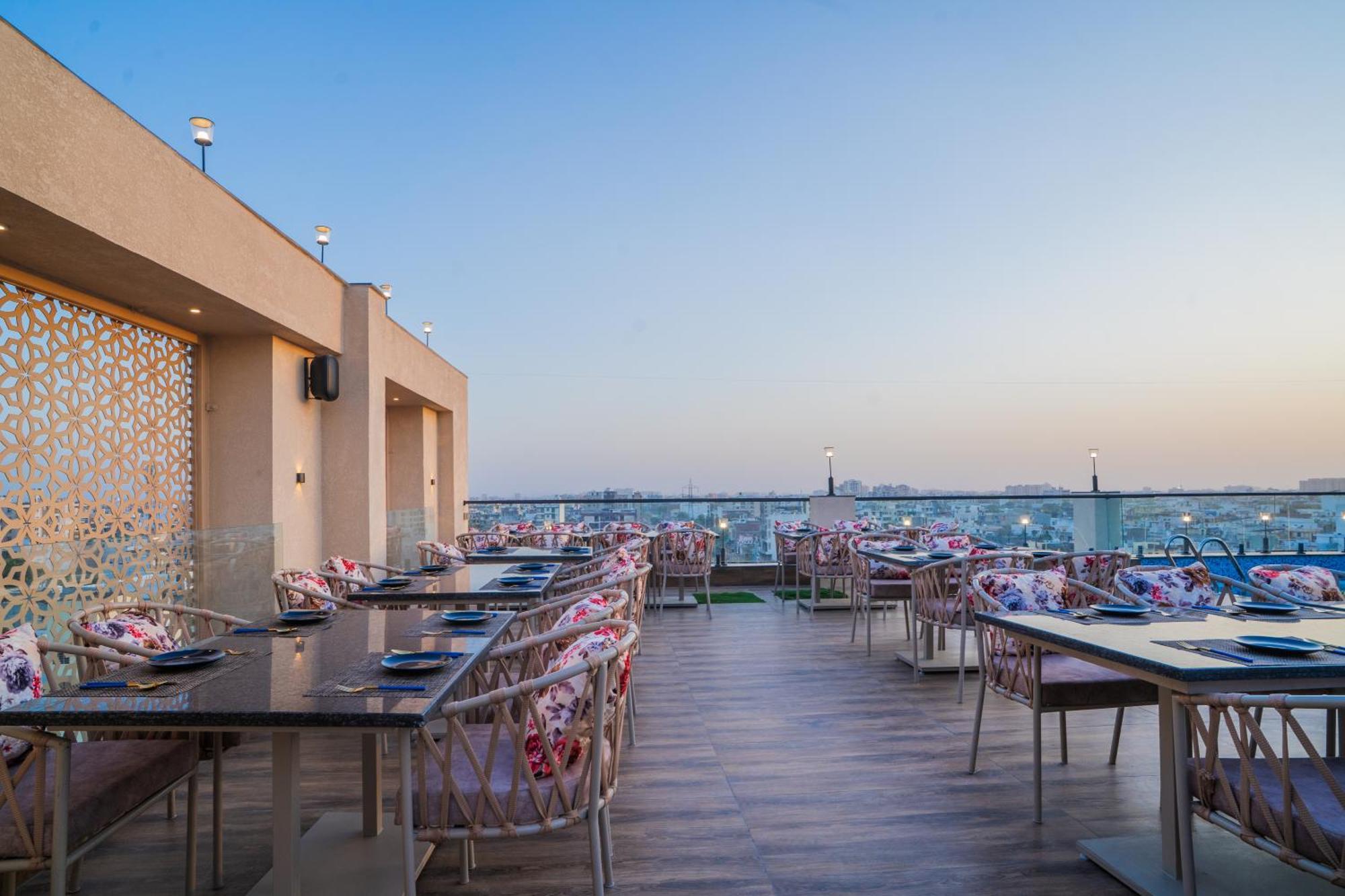Royal Prime - A City Center Boutique Hotel In Jaipur Exterior foto