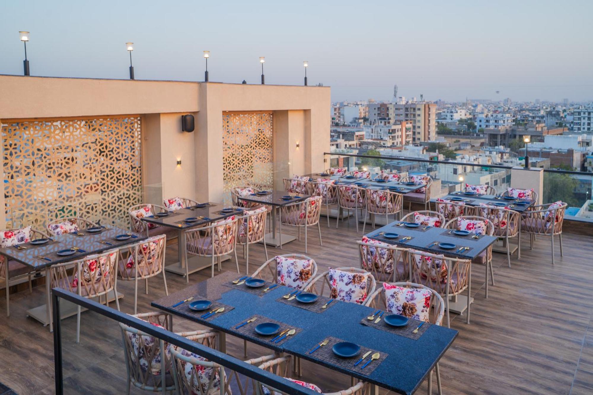 Royal Prime - A City Center Boutique Hotel In Jaipur Exterior foto