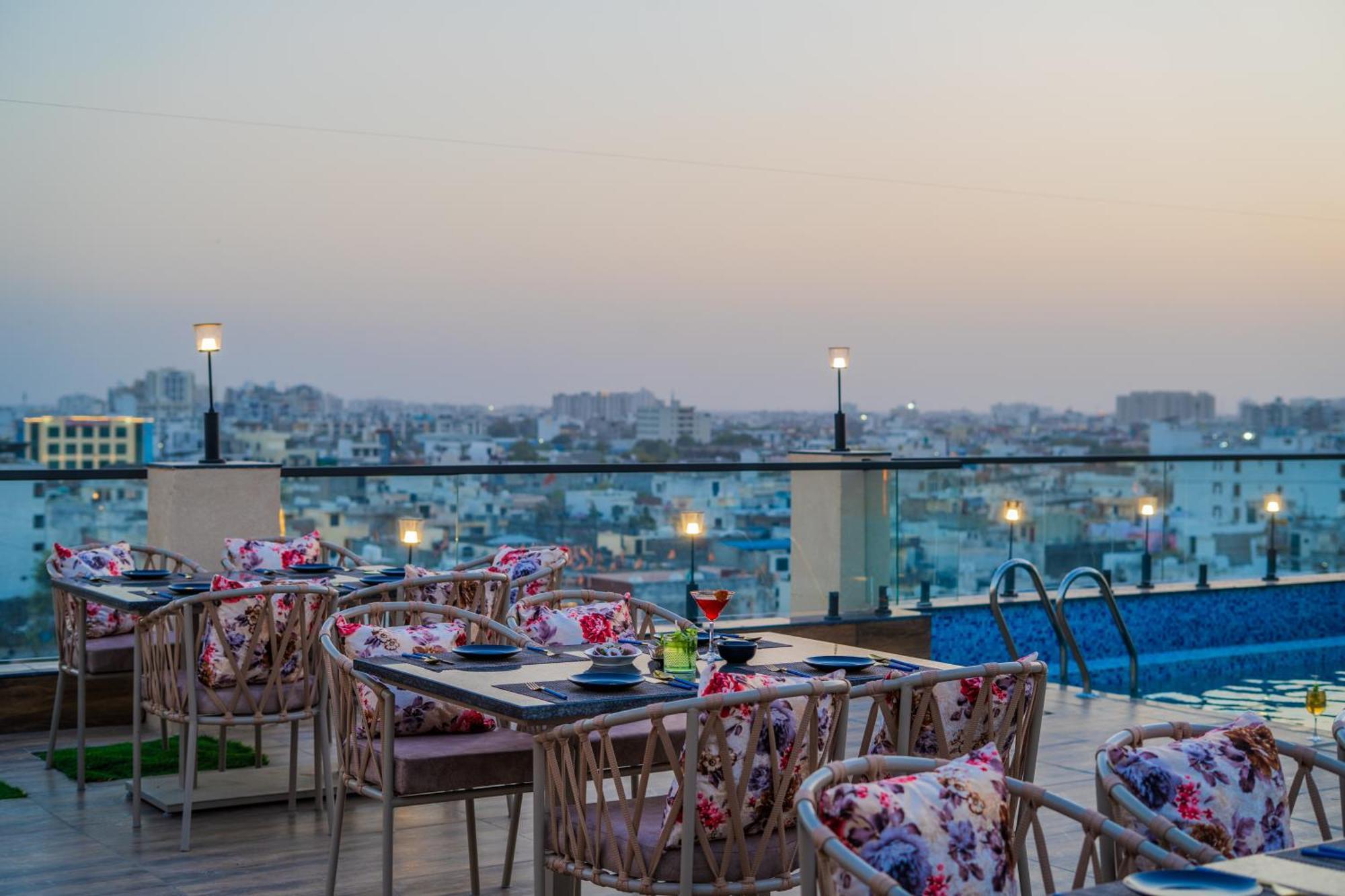 Royal Prime - A City Center Boutique Hotel In Jaipur Exterior foto